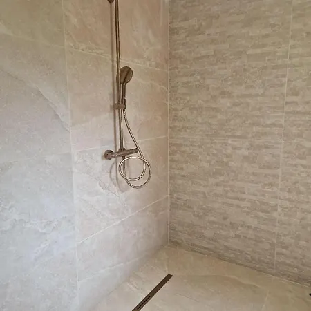 Charming Stone With Pool 빌라