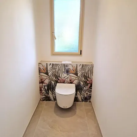 Villa Charming Stone With Pool