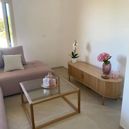 Charming Stone With Pool Villa *