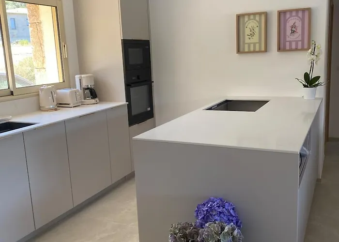 Villa Charming Stone With Pool